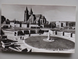 Arnhem, Verkeerscircuit met St Walburgskerk