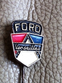 Ford Versailles