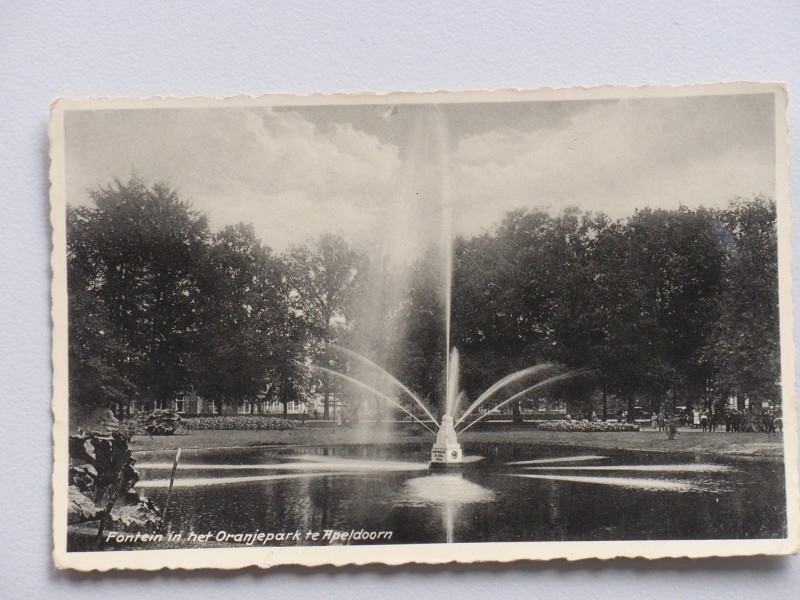 Apeldoorn, Fontein in het Oranjepark 1934