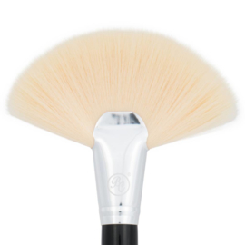 Boozy Cosmetics - Fan Brush