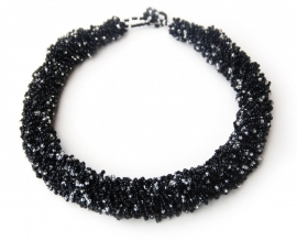 Loop Necklace - black