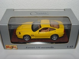 Ferrari 550 Maranello (geel) - MAISTO 1:43