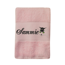 Deluxe handdoek geborduurd met naam en poes