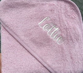 Badcape xl roze met ontwerp/naam naar wens