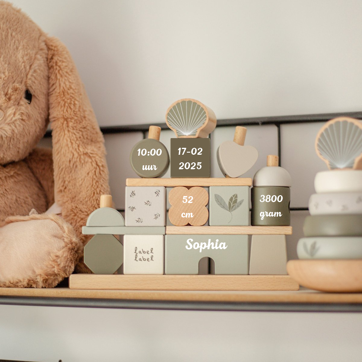 Label-label Houten stapelhuisje olive green met gegevens naar wens