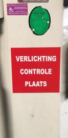 Werkplaats / apk sticker verlichting controle plaats