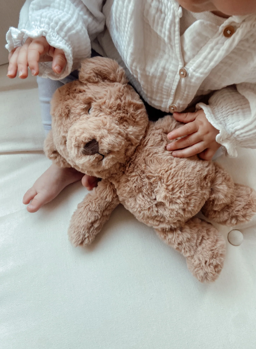 Flow Amsterdam - Lou (brown) Rechargeable heartbeat comforter