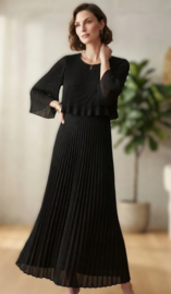 Damesjurk Elegance plissé uni art. 2561 - zwart