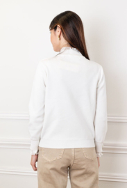 JH fijngebreide trui met volant art. 6915 - offwhite