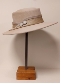 Weba Hats dameshoed velours art. 9892 - kitt