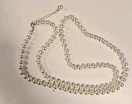 Parelketting met cartierslot art. 1356 XL- offwhite/goudkleur
