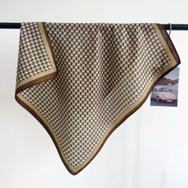 Shawl vierkant Printed 68 x 68 art. 68252 - bruin