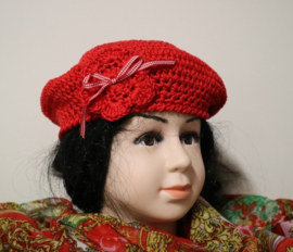 Gehaakte kinderbaret Noor 12 - rood