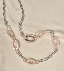 Schakelketting lang art. 8726 - lichtroze/zilverkleur