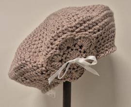 Gehaakte kinderbaret Noor 12 - oudroze