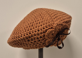 Gehaakte kinderbaret Noor 12 - cognac
