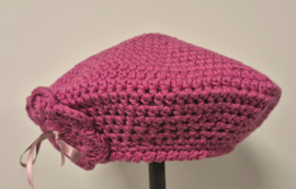 Gehaakte kinderbaret Noor 12 - fuchsia
