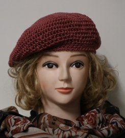 Damesbaret  Eva 15 - marsala rood/425