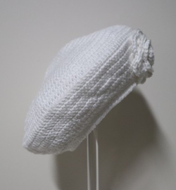 Gehaakte kinderbaret Anna - wit