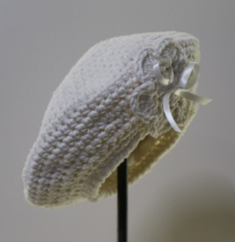 Gehaakte kinderbaret Noor 12 - offwhite