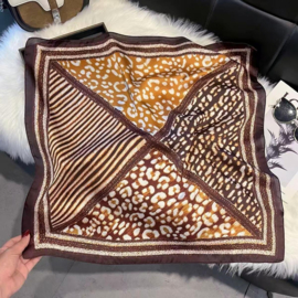 Shawl vierkant Animal 70 x 70 art. 7027 - bruin/cognac