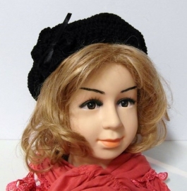 Gehaakte kinderbaret Noor 12 - zwart