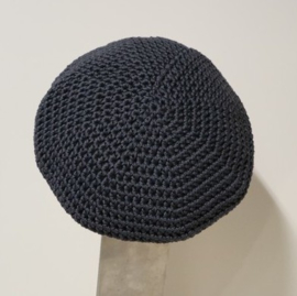 Gehaakte kinderbaret Noor 12 - grijs