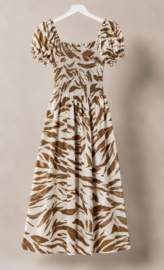 Damesjurk Smoque Sari art. 6088-7 - bruin