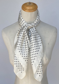 Shawl vierkant 70 x 70 art. 2819 - offwhite/zwart