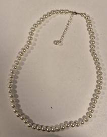 Parelketting met cartierslot art. 1355 L - offwhite/goudkleur