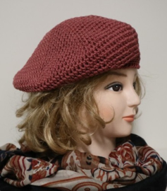 Damesbaret  Eva 15 - marsala rood/425