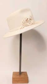 Weba Hats dameshoed Wolvilt art. 910 - roomwit