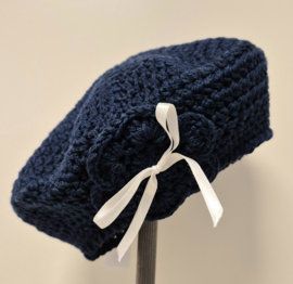 Gehaakte kinderbaret Noor 12 - donkerblauw