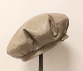 Kinderbaret Leatherlook art. 2498  - taupe