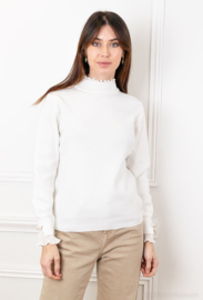 JH fijngebreide trui met volant art. 6915 - offwhite