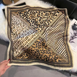 Shawl vierkant Animal 70 x 70 art. 7027 - beige/bruin