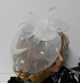 BWS fascinator/haargarnering art.  B-23 - wit