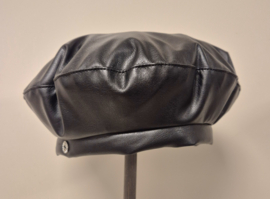 Damesbaret Leatherlook art. 2911 - zwart