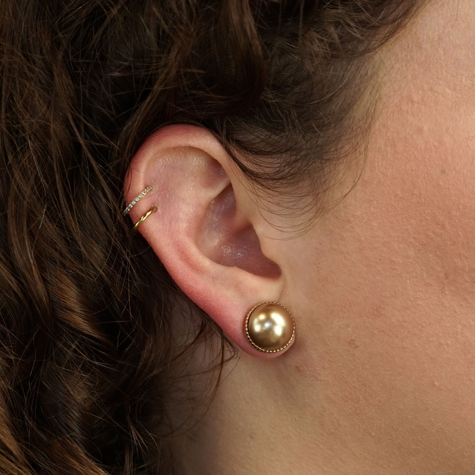 Camps & Camps oorstekers Pearl art. 2S164_PB - goud/lichtbruin