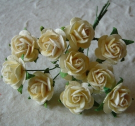 Paper roses, 15 mm. cream