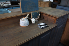 Grote robuuste industriele dressoir kast  black