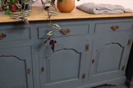 Dressoir frans castle