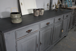 Grote robuuste kast grey