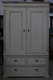 Houten vintage linnenkast Scandinavisch