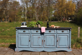 Buitenkeuken / dressoir bourgondisch vintage blue