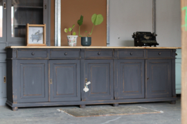 Dressoir "kasteeltje'' industrieel vintage antje