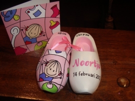 Geboorteklompjes voor Noortje