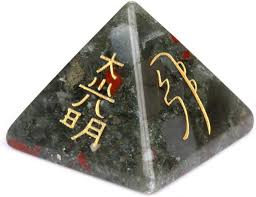 Spiritual Healing Reiki Pyramid African Bloodstone.