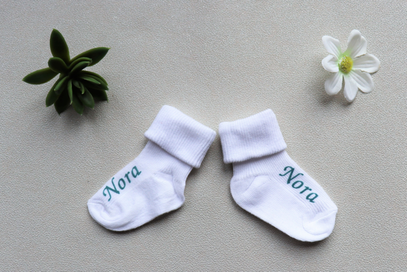 Witte baby sokken met naam 86-92