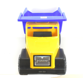 Plasto Giant Truck